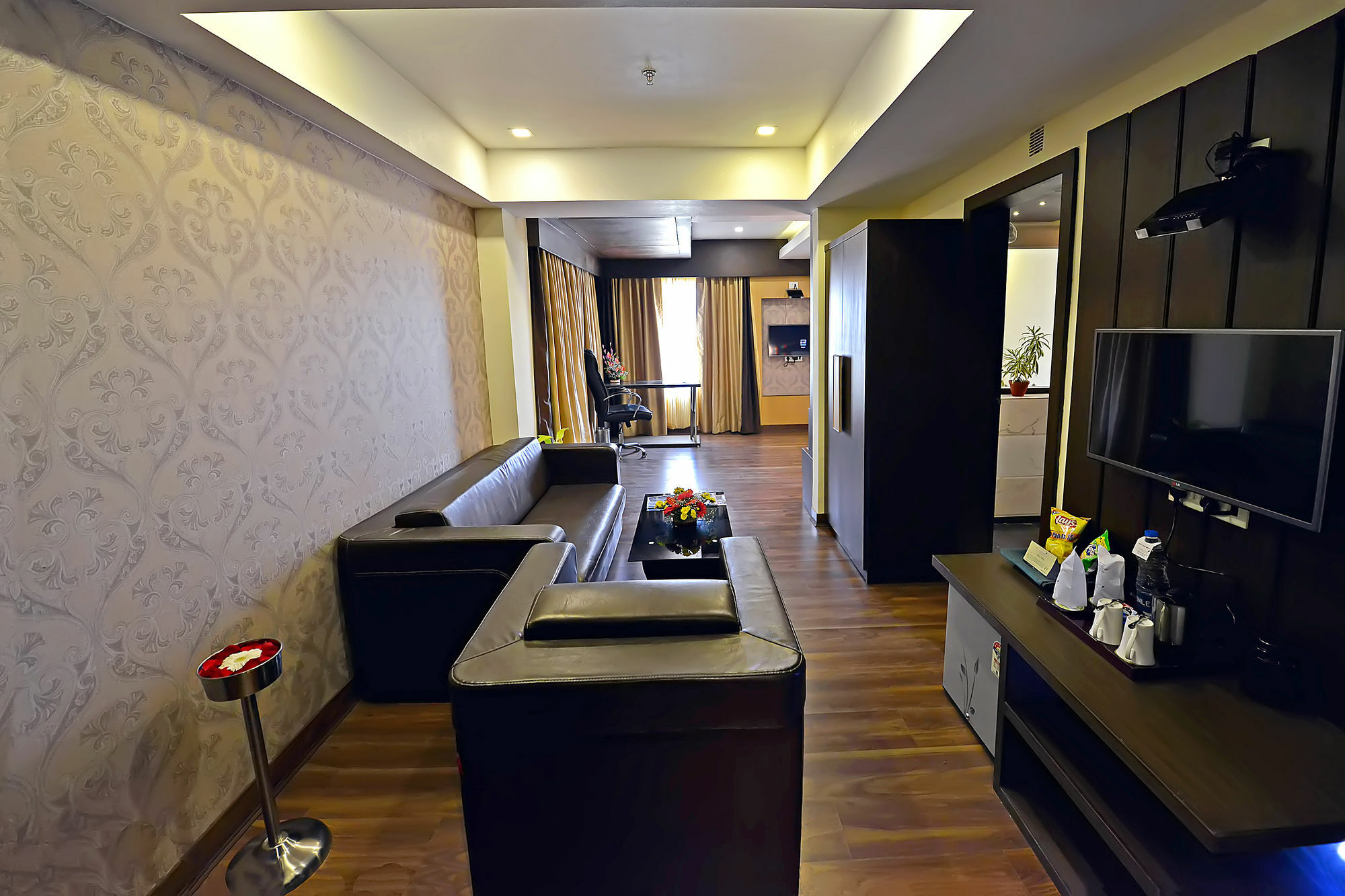Ethnotel, Kolkata Airport Exterior photo